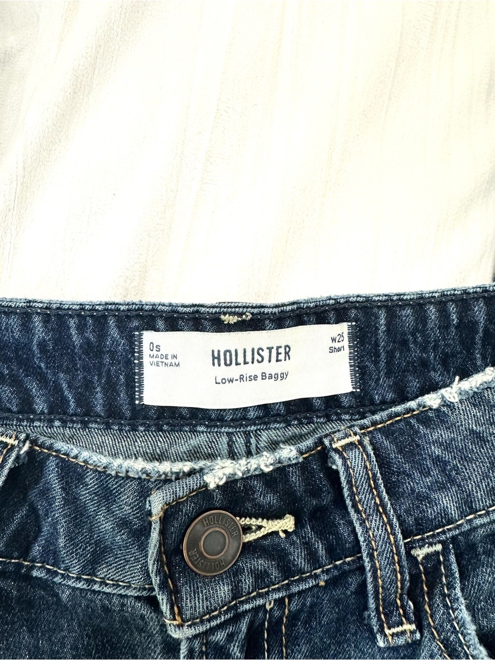 Hollister Low Rise Baggy Jeans - Dark Wash - Picture 2 of 2